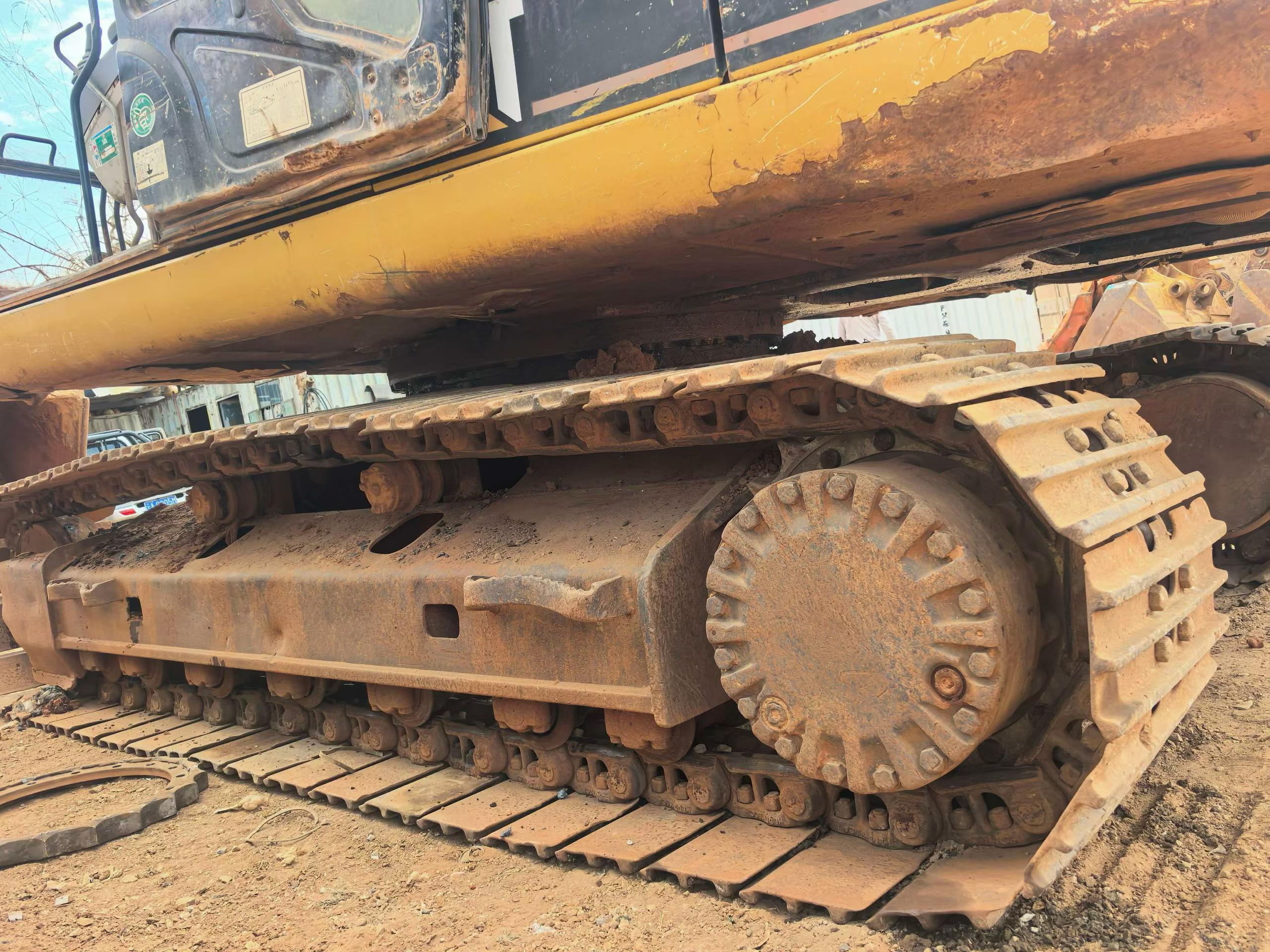 Buy Caterpillar Used Excavator / 2