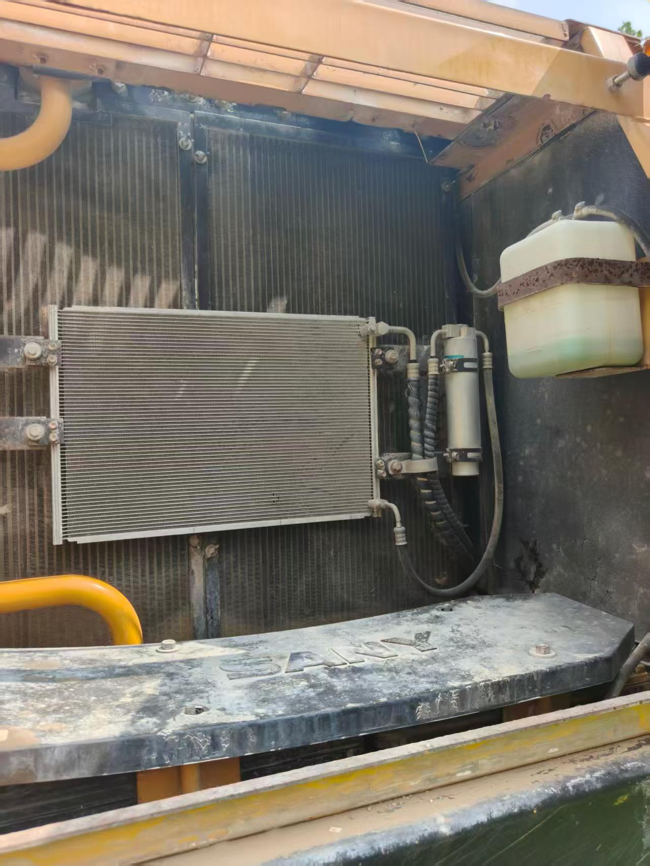 Buy Sany SY215C Used Excavator / 6