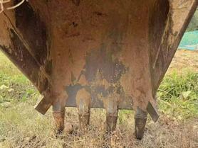 Buy Komatsu PC56-7 Used Excavator / 2 Buy Komatsu PC56-7 Used Excavator / 2