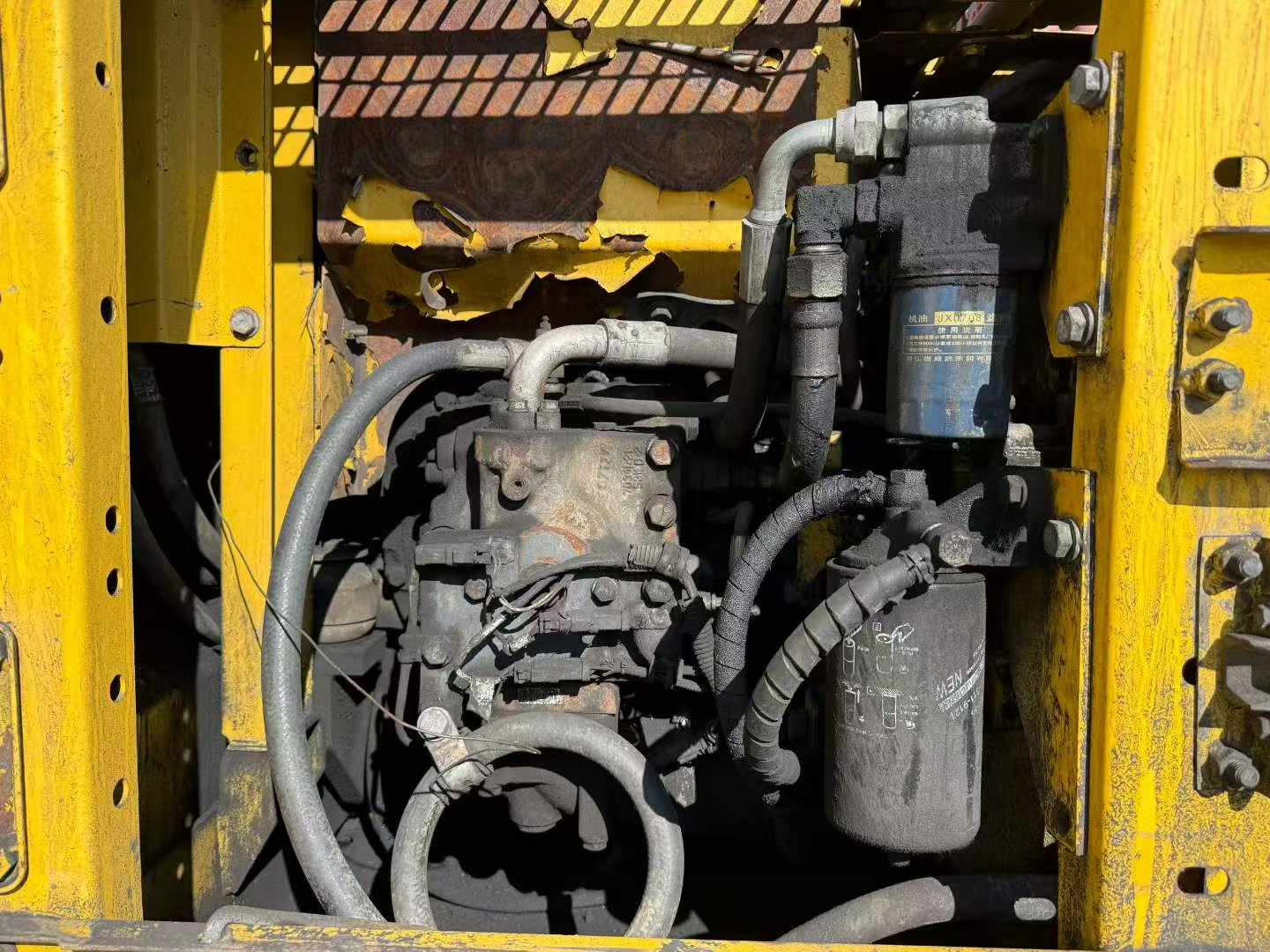 Buy Komatsu PC130 Used Excavator / 4