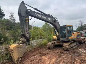 Comprar Volvo EC200D Usado Escavadeira Comprar Volvo EC200D Usado Escavadeira