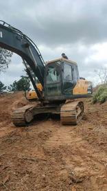 Buy Hyundai R215VS Used Excavator / 3 Buy Hyundai R215VS Used Excavator / 3