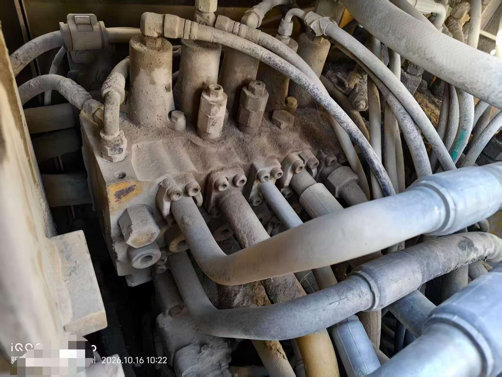 شراء حفارة Caterpillar 323DL مستعملة / 3