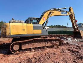 Buy XCMG XE215D Used Excavator / 3 Buy XCMG XE215D Used Excavator / 3