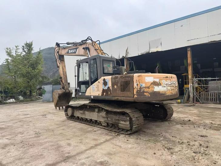 Buy Sany SY215C-8 Used Excavator / 1