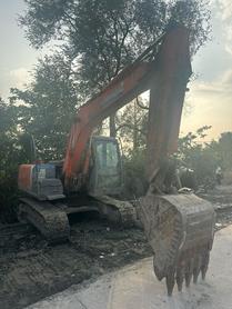 Buy Hitachi ZX110-3 Used Excavator / 2 Buy Hitachi ZX110-3 Used Excavator / 2