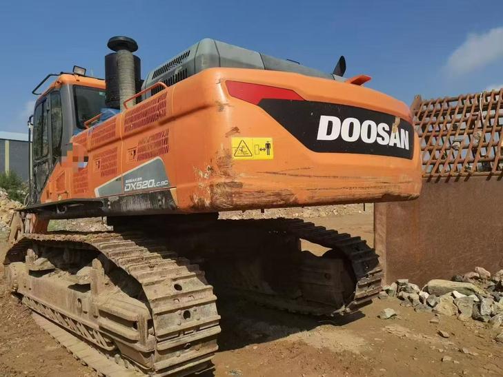 Buy Doosan DX520LC Used Excavator / 1
