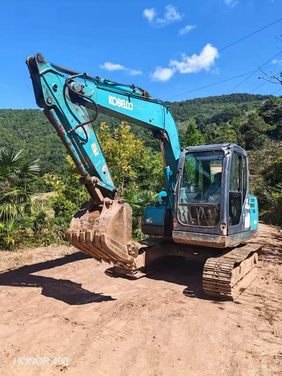 Buy Kobelco SK75 Used Excavator / 1