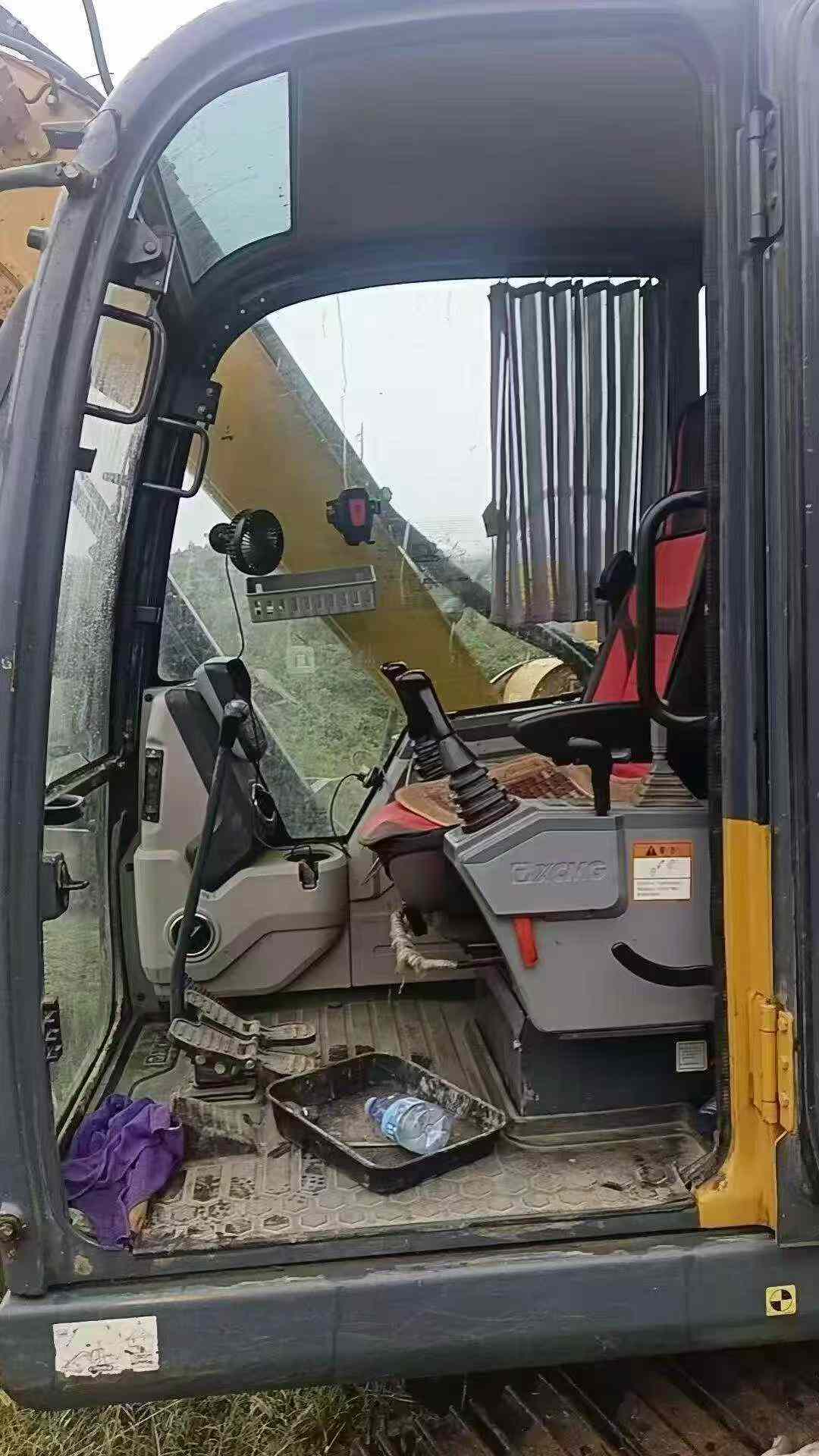 Buy XCMG XE75C Used Excavator / 3