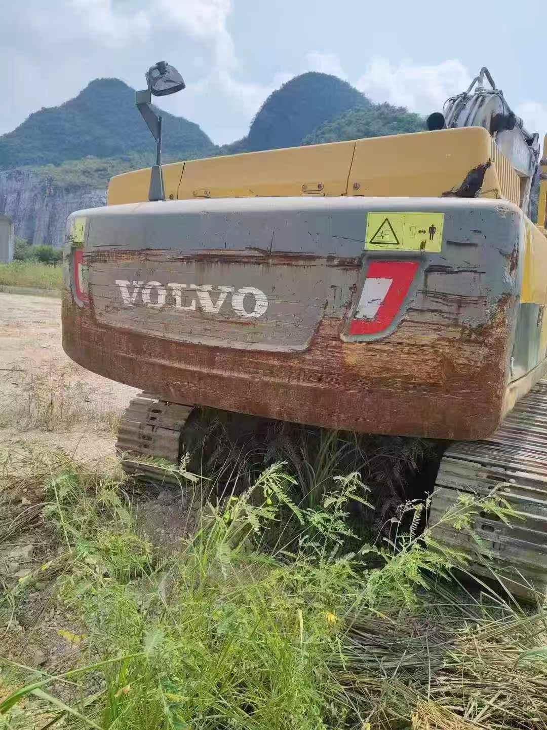 Compre Excavadora Volvo L250G Usada / 2