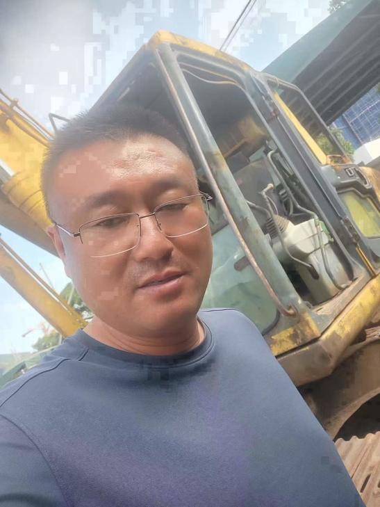 Buy Komatsu PC200-6 Used Excavator / 1