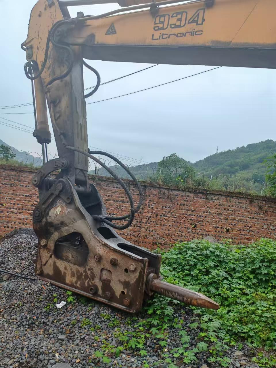 Buy Liebherr R934B Used Excavator / 3 Buy Liebherr R934B Used Excavator / 3