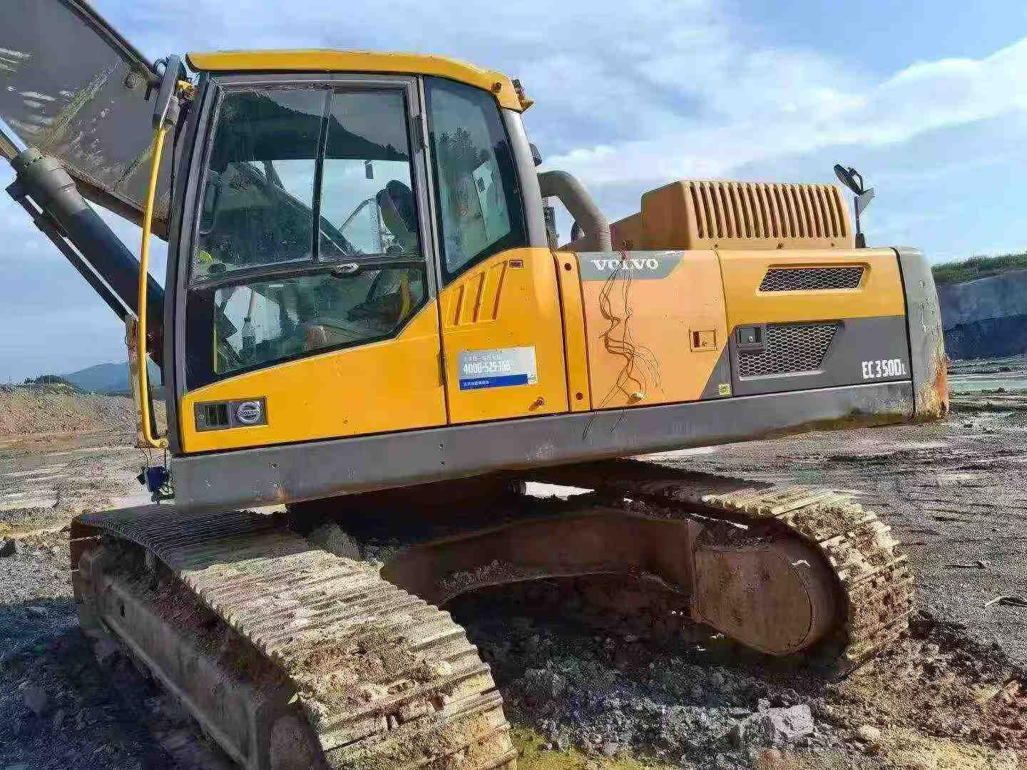 Buy Volvo EC300D Used Excavator / 4