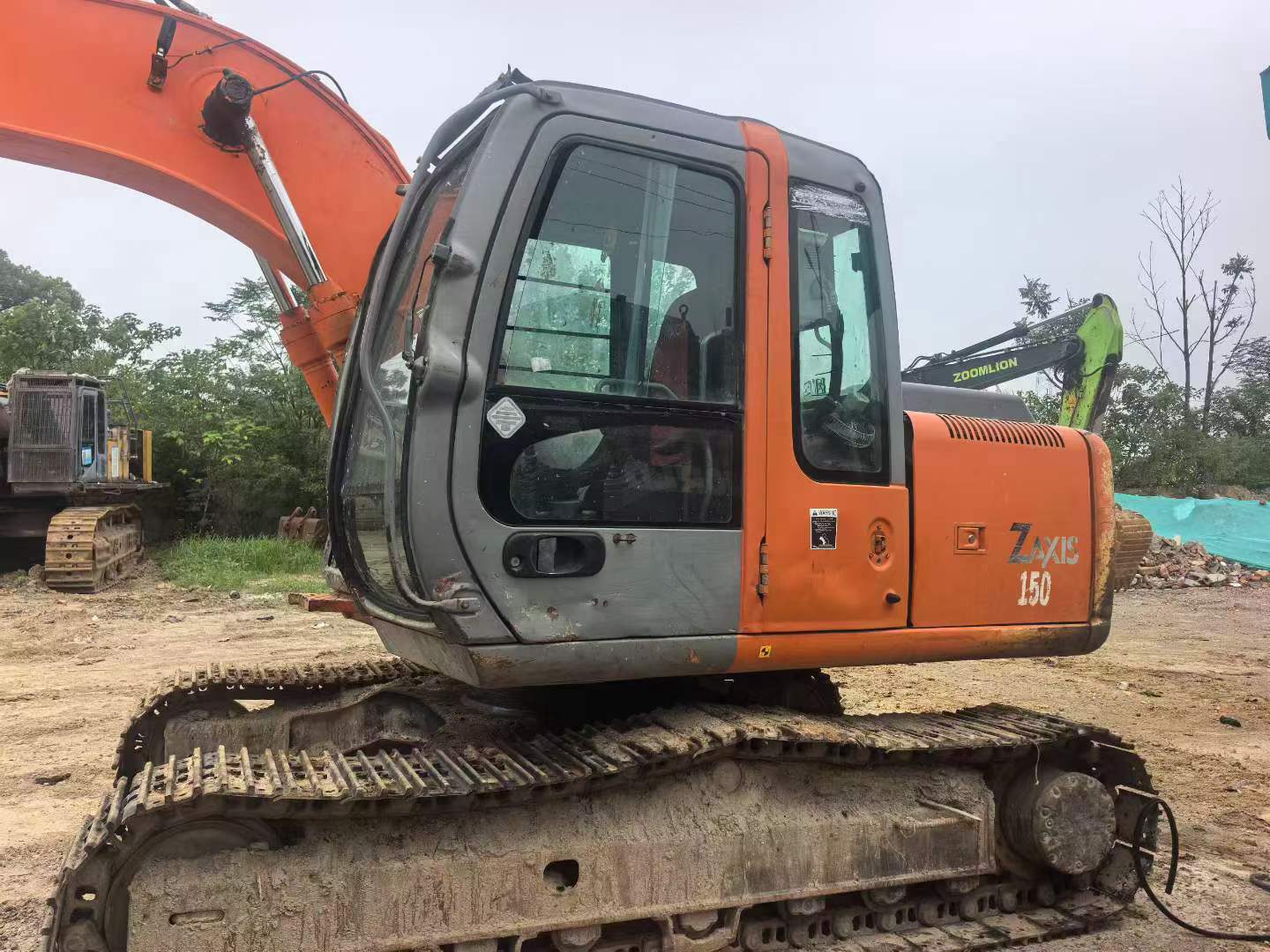 Buy Hitachi EX120-6 Used Excavator / 5 Buy Hitachi EX120-6 Used Excavator / 5
