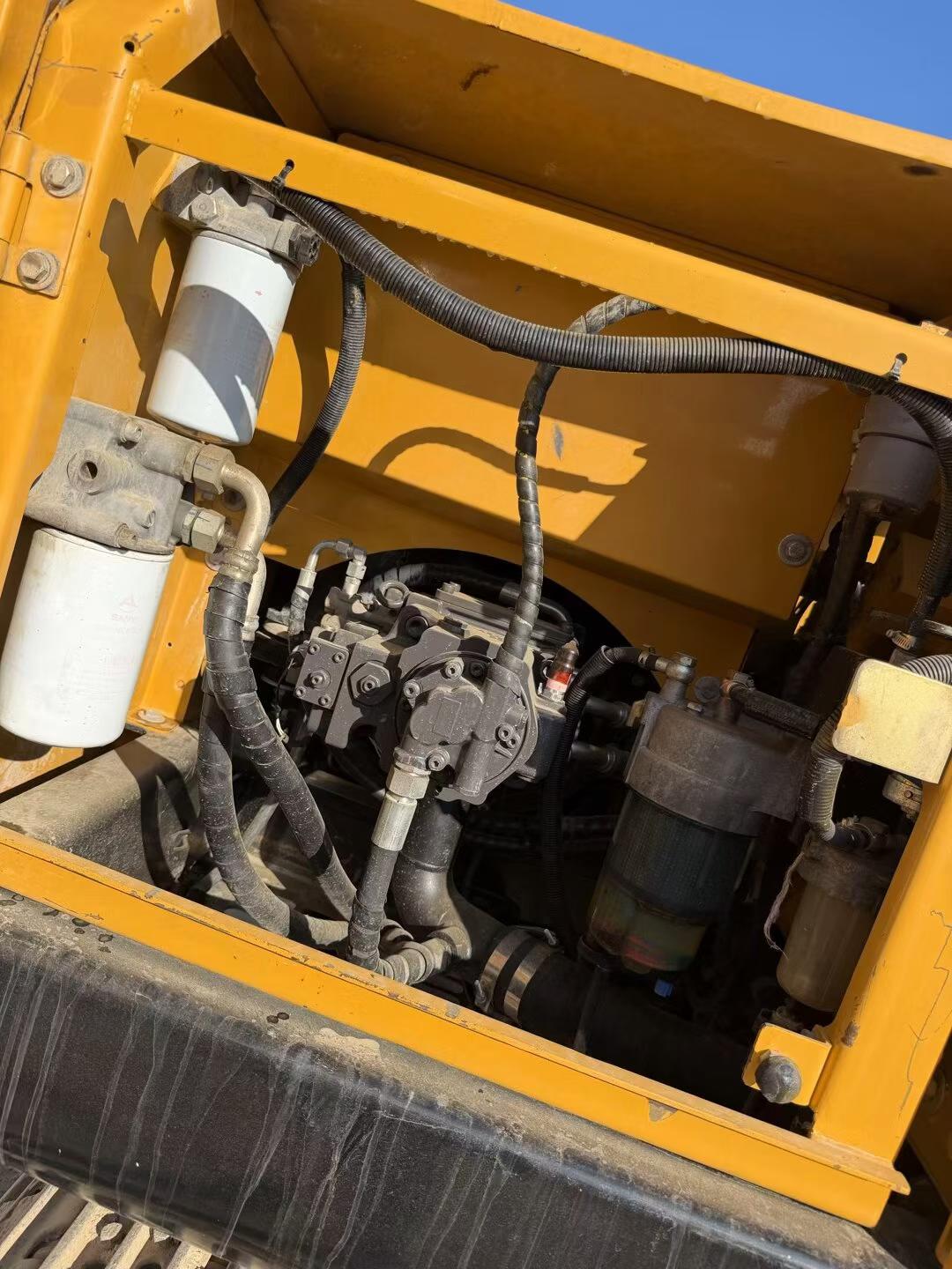 شراء حفارة Sany SY135C مستعملة / 7
