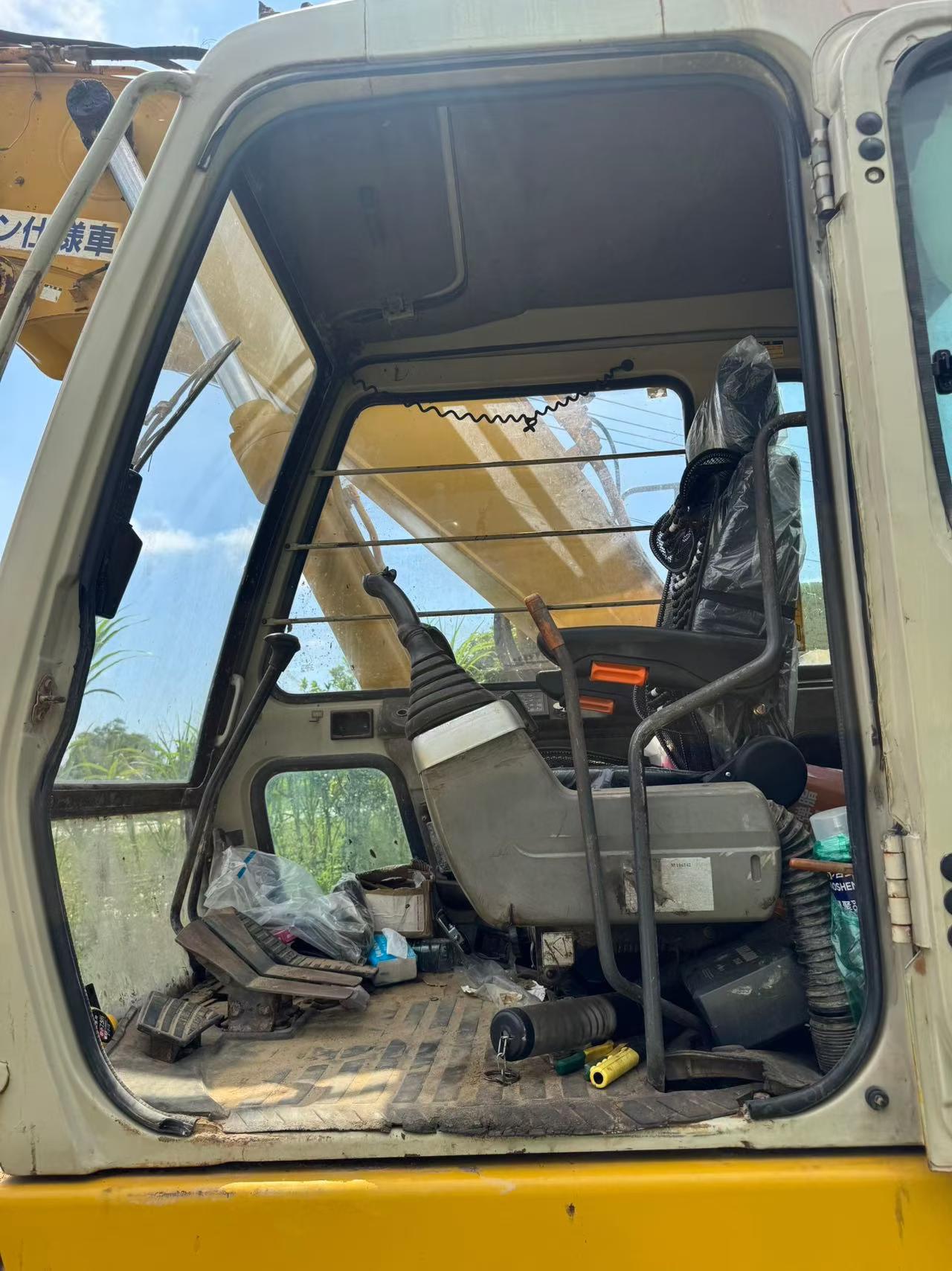 Buy Kato Used Excavator / 4 Buy Kato Used Excavator / 4