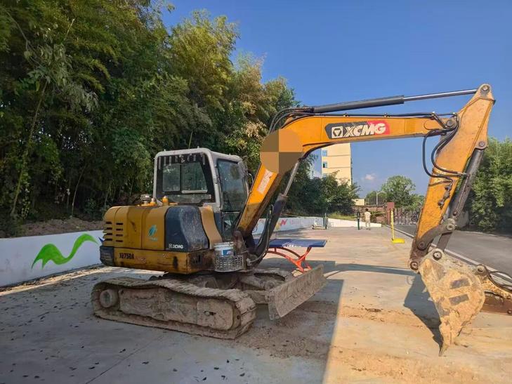Buy XCMG XE60 Used Excavator / 1