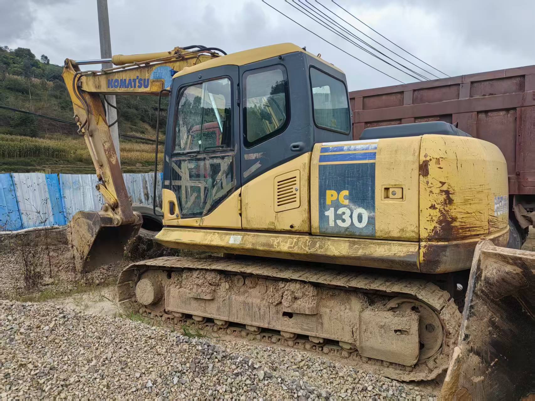 Buy Komatsu PC130-7 Used Excavator / 1