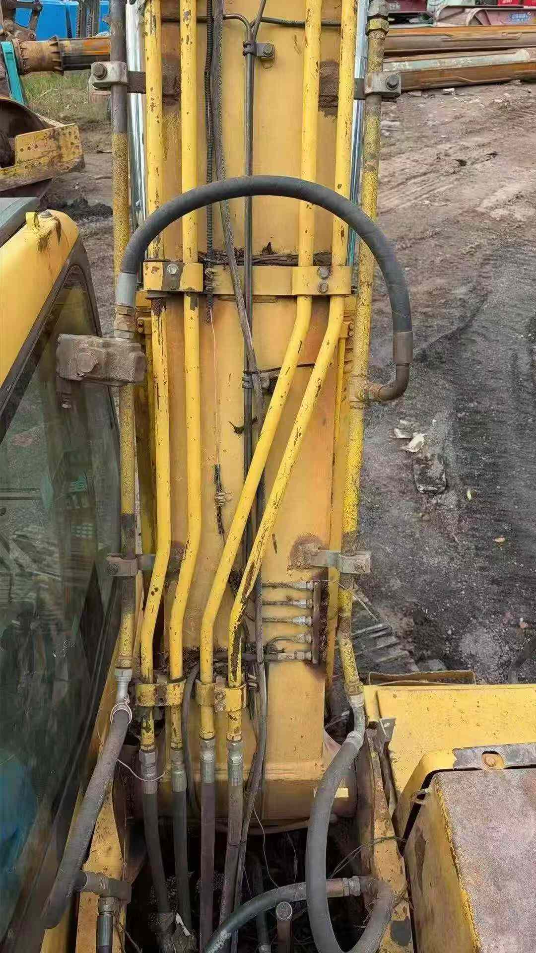 Buy Komatsu PC160-6 Used Excavator / 2 Buy Komatsu PC160-6 Used Excavator / 2