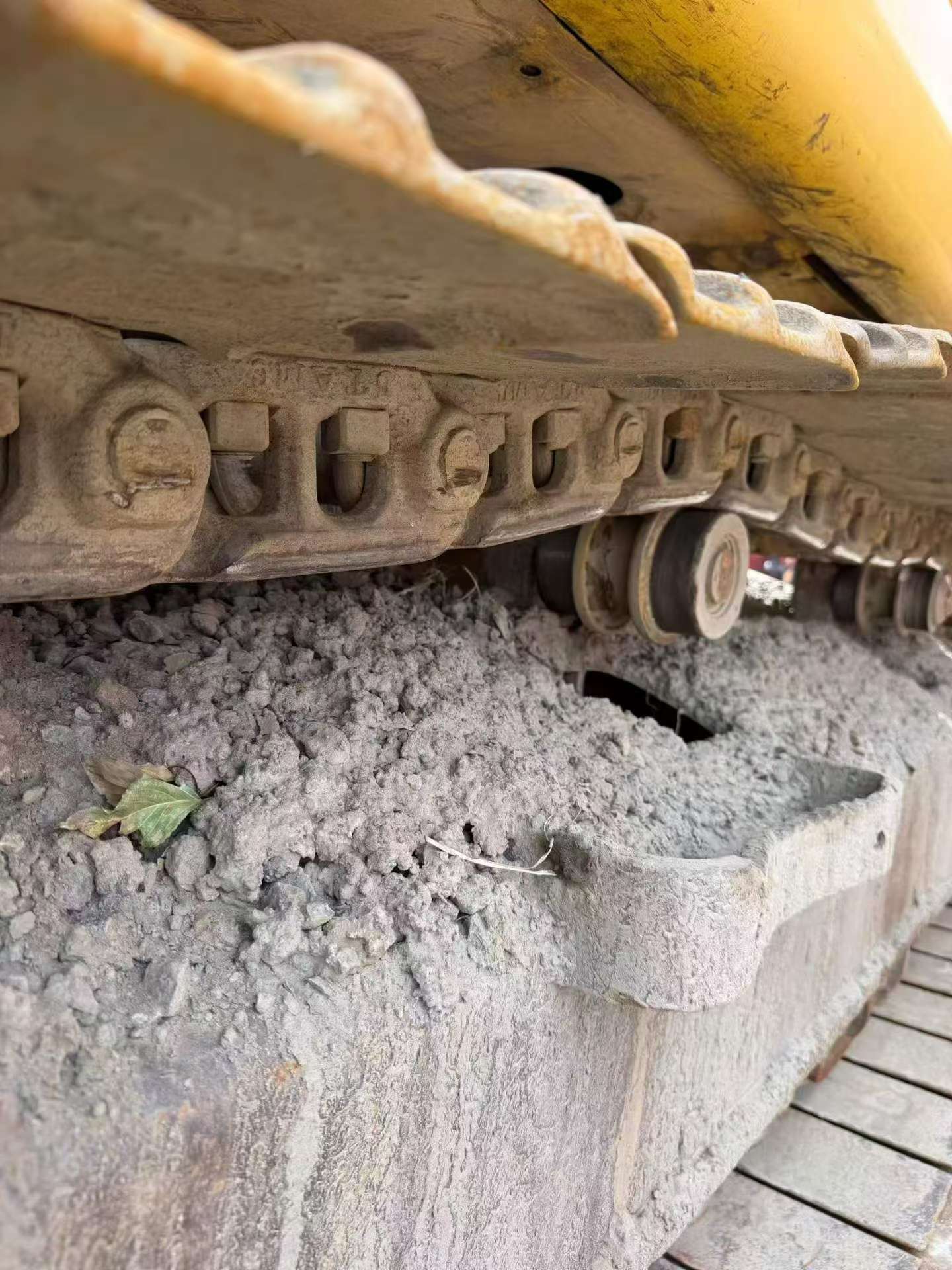 Buy Komatsu PC200 Used Excavator / 8