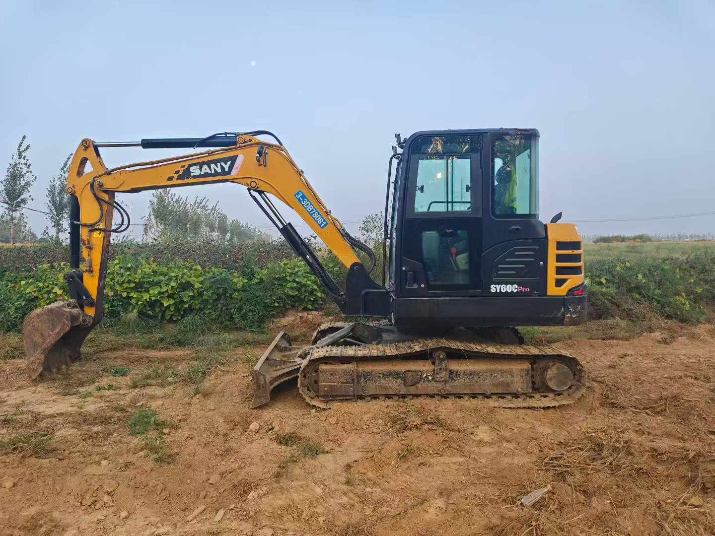 Buy Sany SY60 Used Excavator / 1