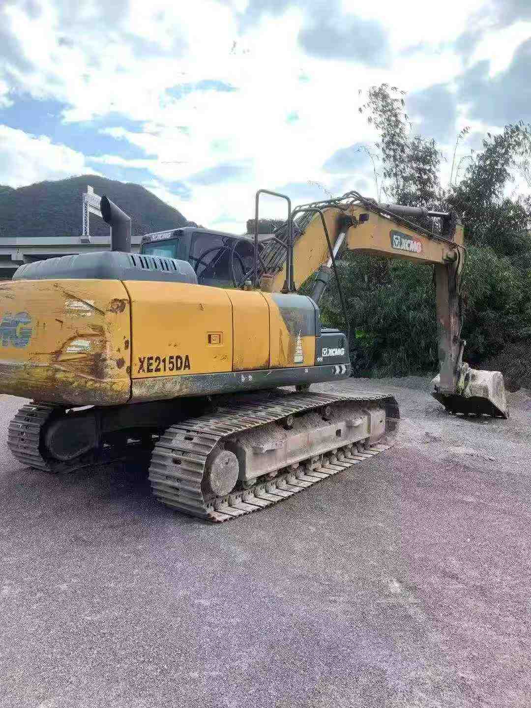 Buy XCMG XE200 Used Excavator / 1
