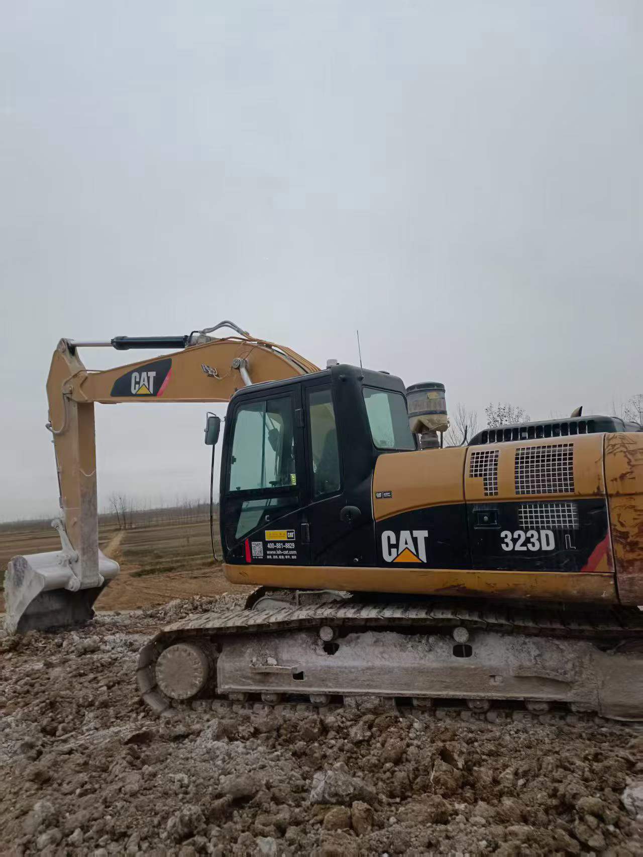 Buy Caterpillar 323 Used Excavator / 1