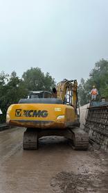 Buy XCMG XE200DA Used Excavator / 3 Buy XCMG XE200DA Used Excavator / 3