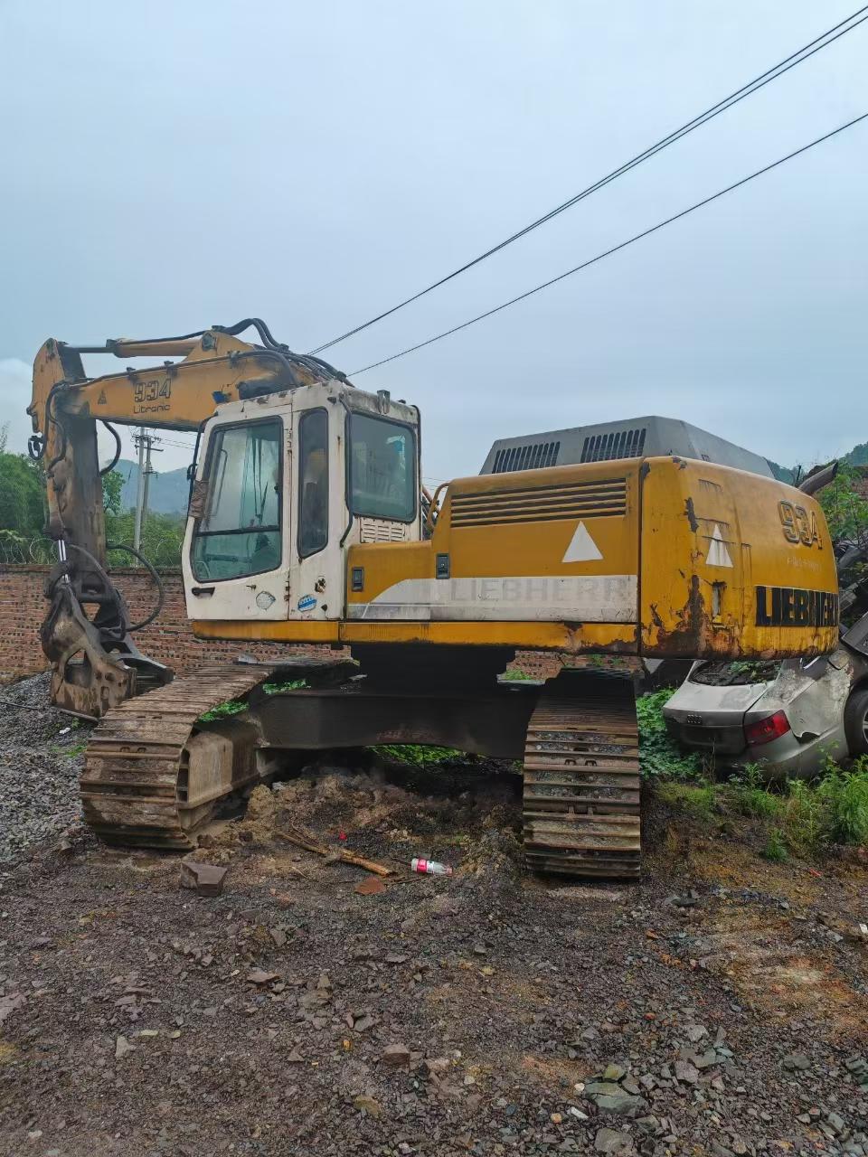 Buy Liebherr R934B Used Excavator / 1