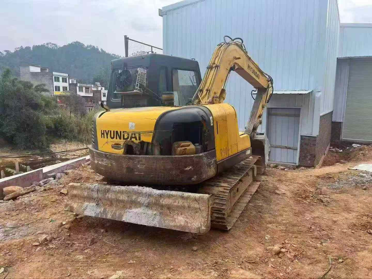 Buy Hyundai R80G Used Excavator / 4 Buy Hyundai R80G Used Excavator / 4