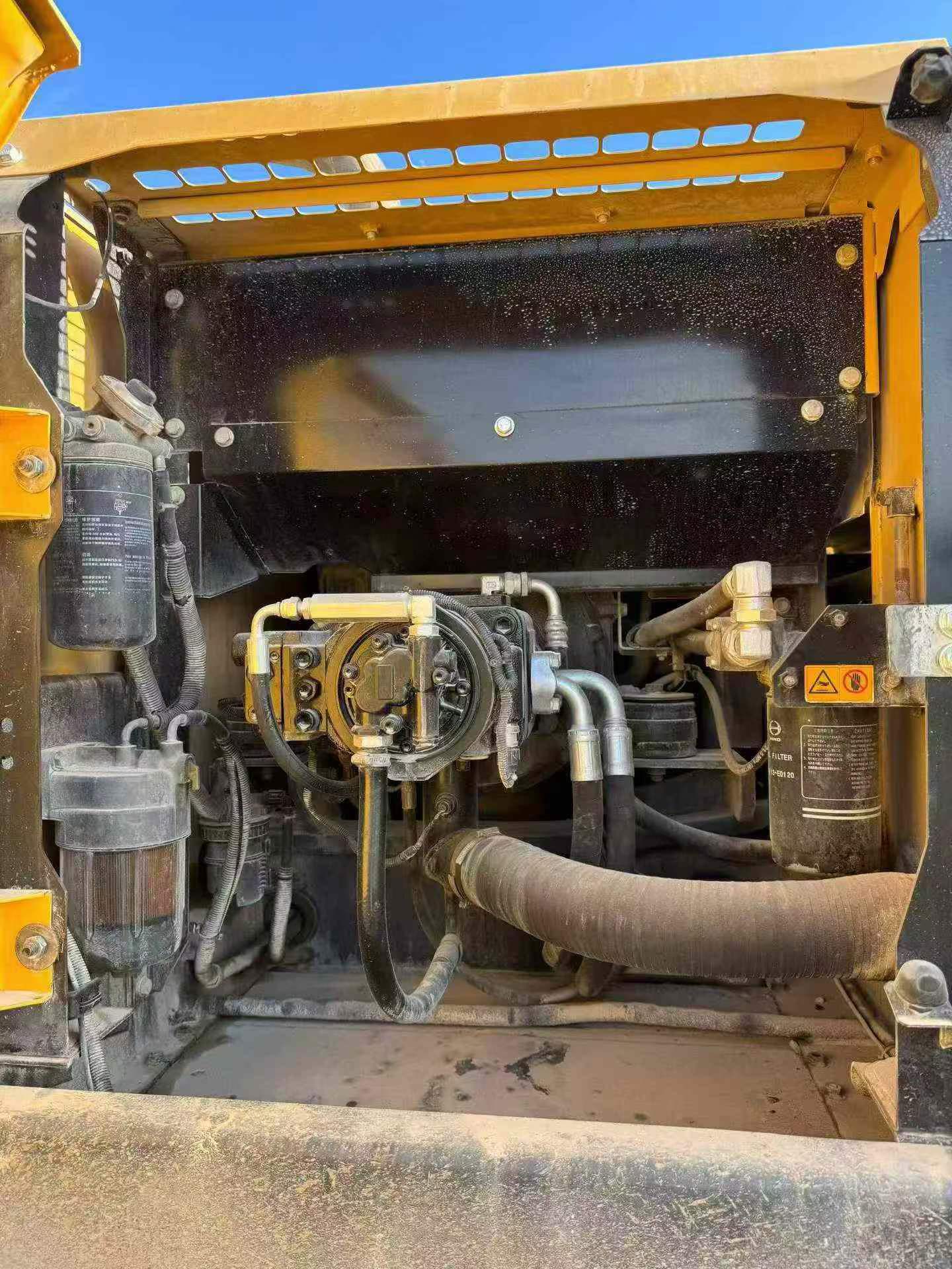Buy Kobelco SK200-10 Used Excavator / 6 Buy Kobelco SK200-10 Used Excavator / 6