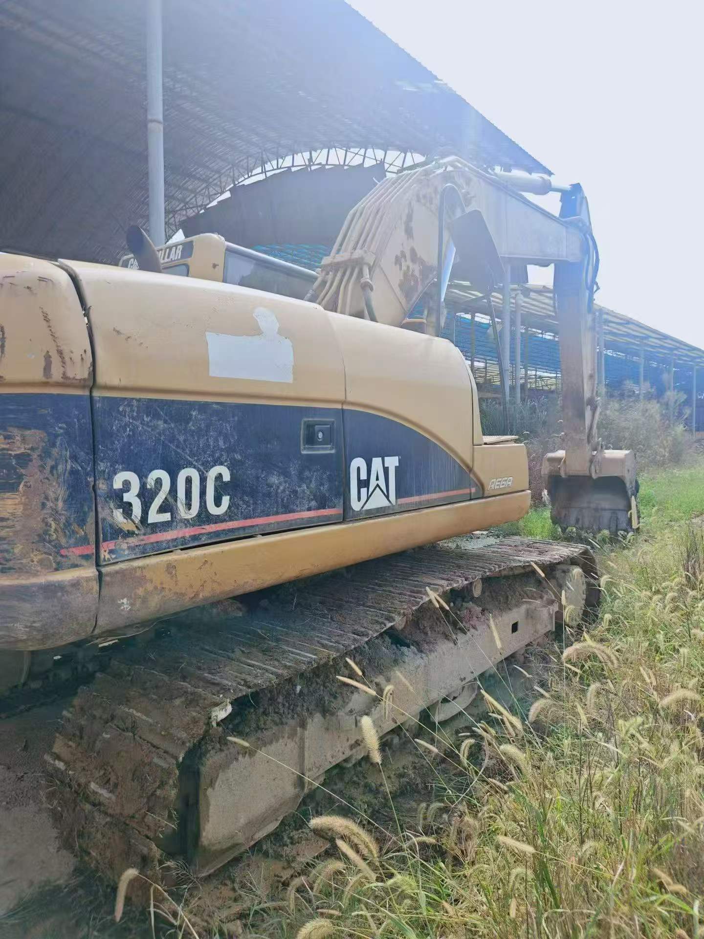 Buy Caterpillar 320C Used Excavator / 1