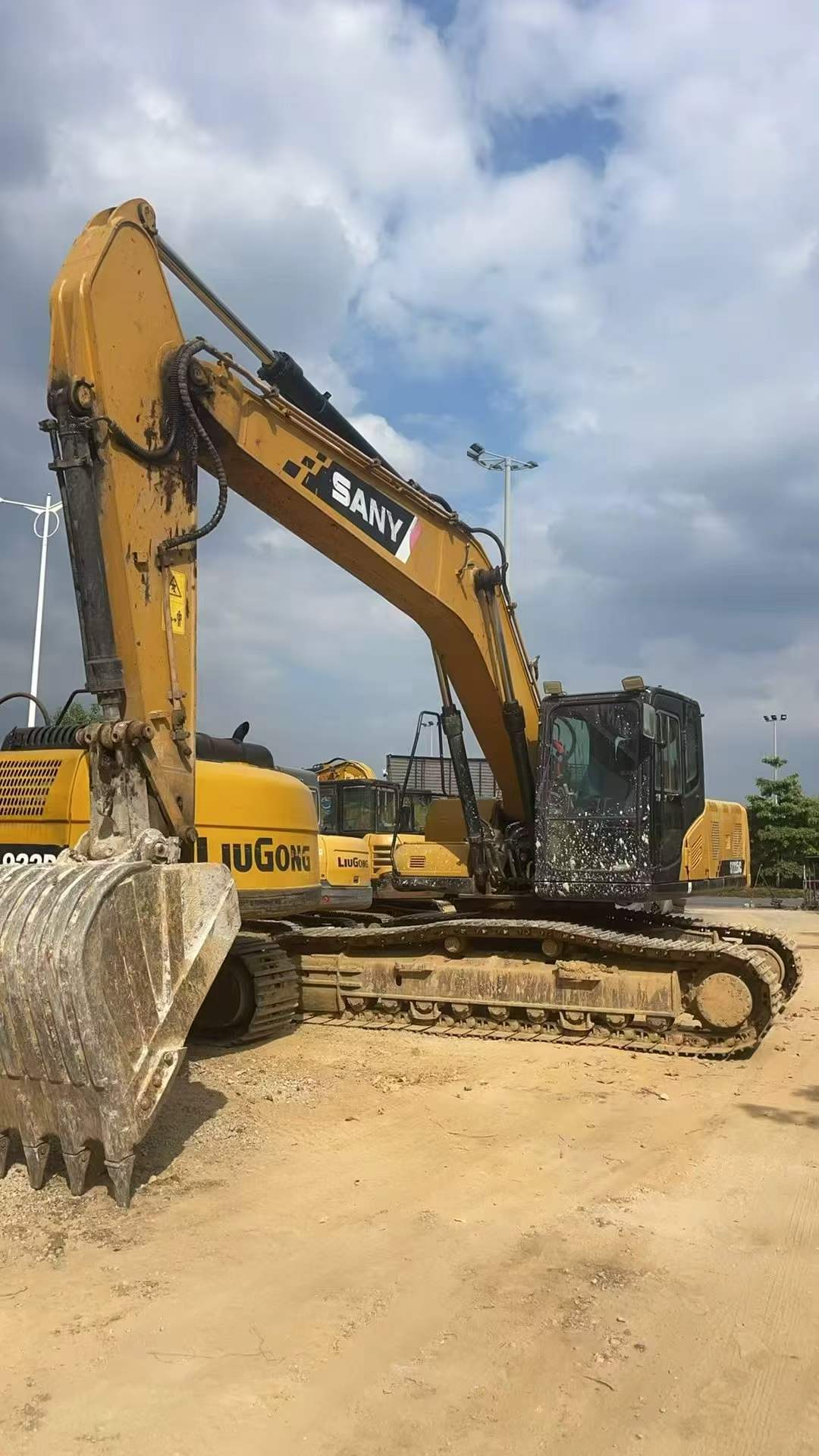 شراء Sany SY225C مستعمل حفارة