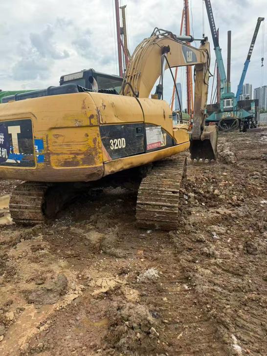 Buy Caterpillar 320D Used Excavator / 1