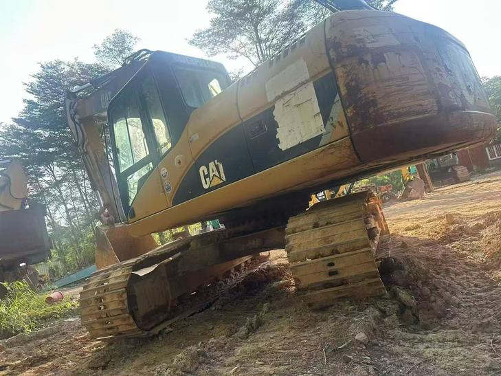 Buy Caterpillar 320D Used Excavator / 1