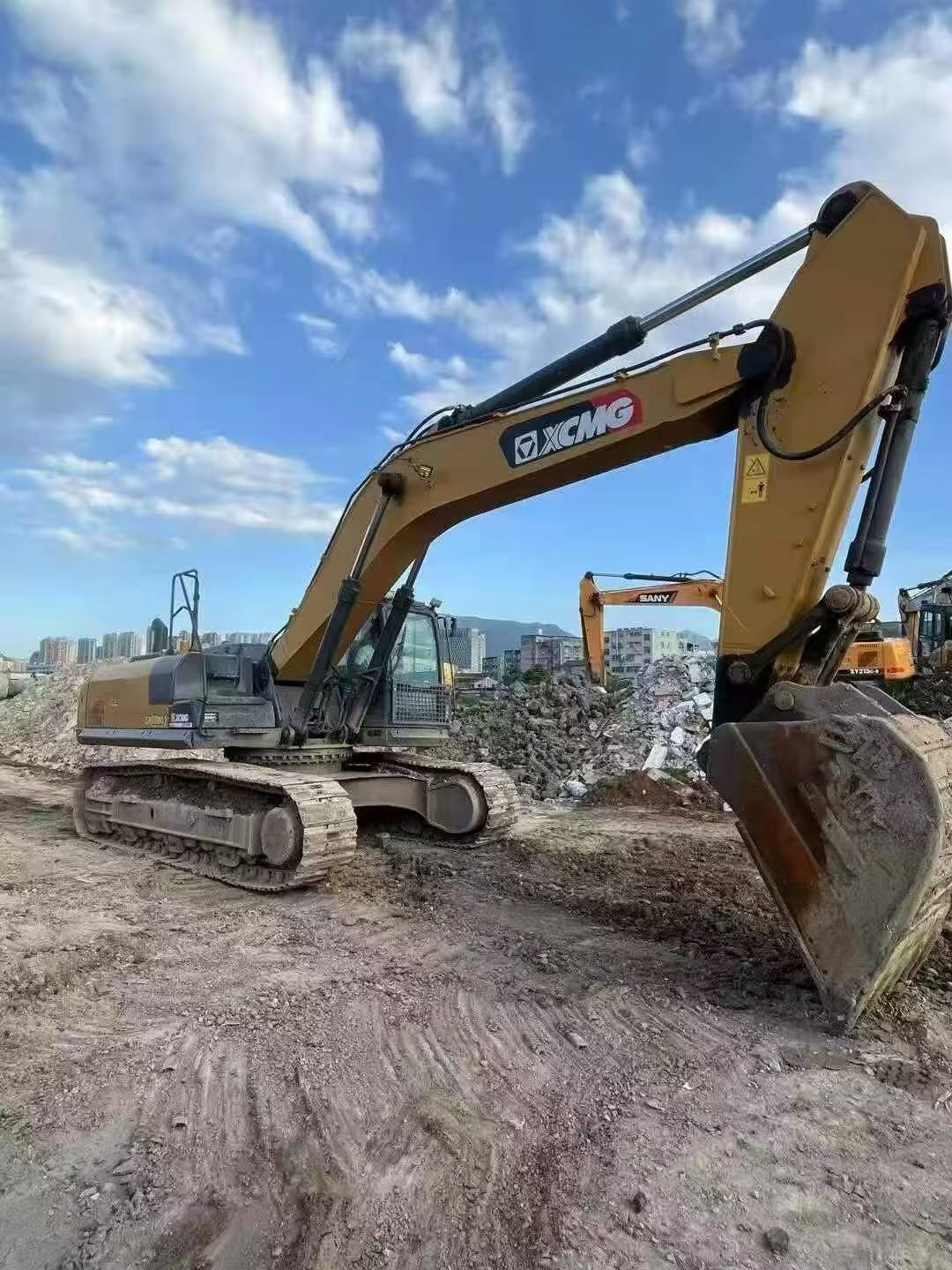 Buy XCMG XE370 Used Excavator / 3 Buy XCMG XE370 Used Excavator / 3