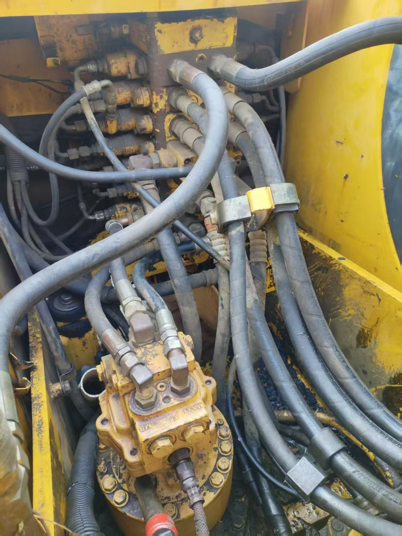 Compre Excavadora Komatsu PC120 Usada / 2