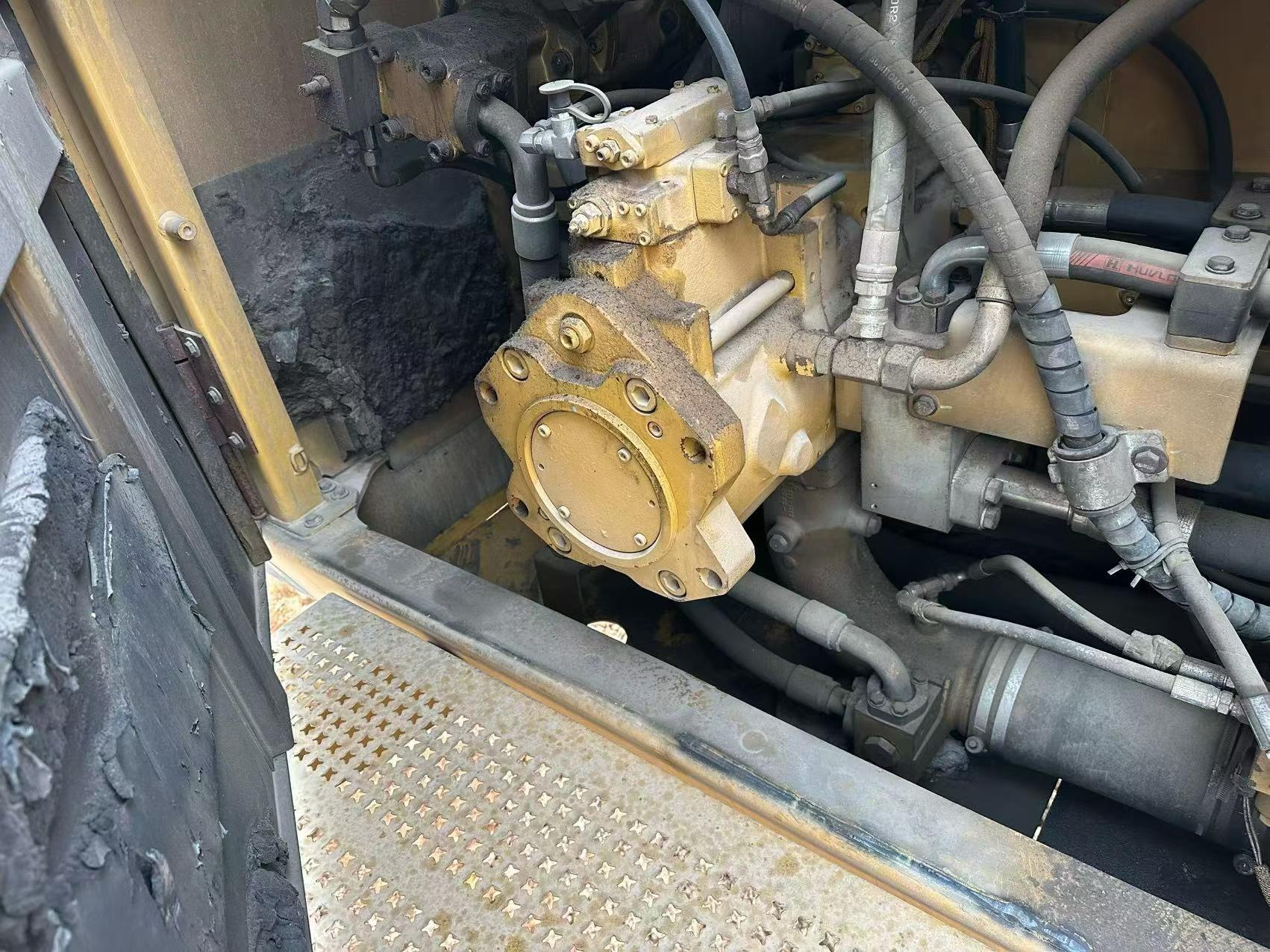 Acheter Pelle Caterpillar 390DL d'occasion / 5