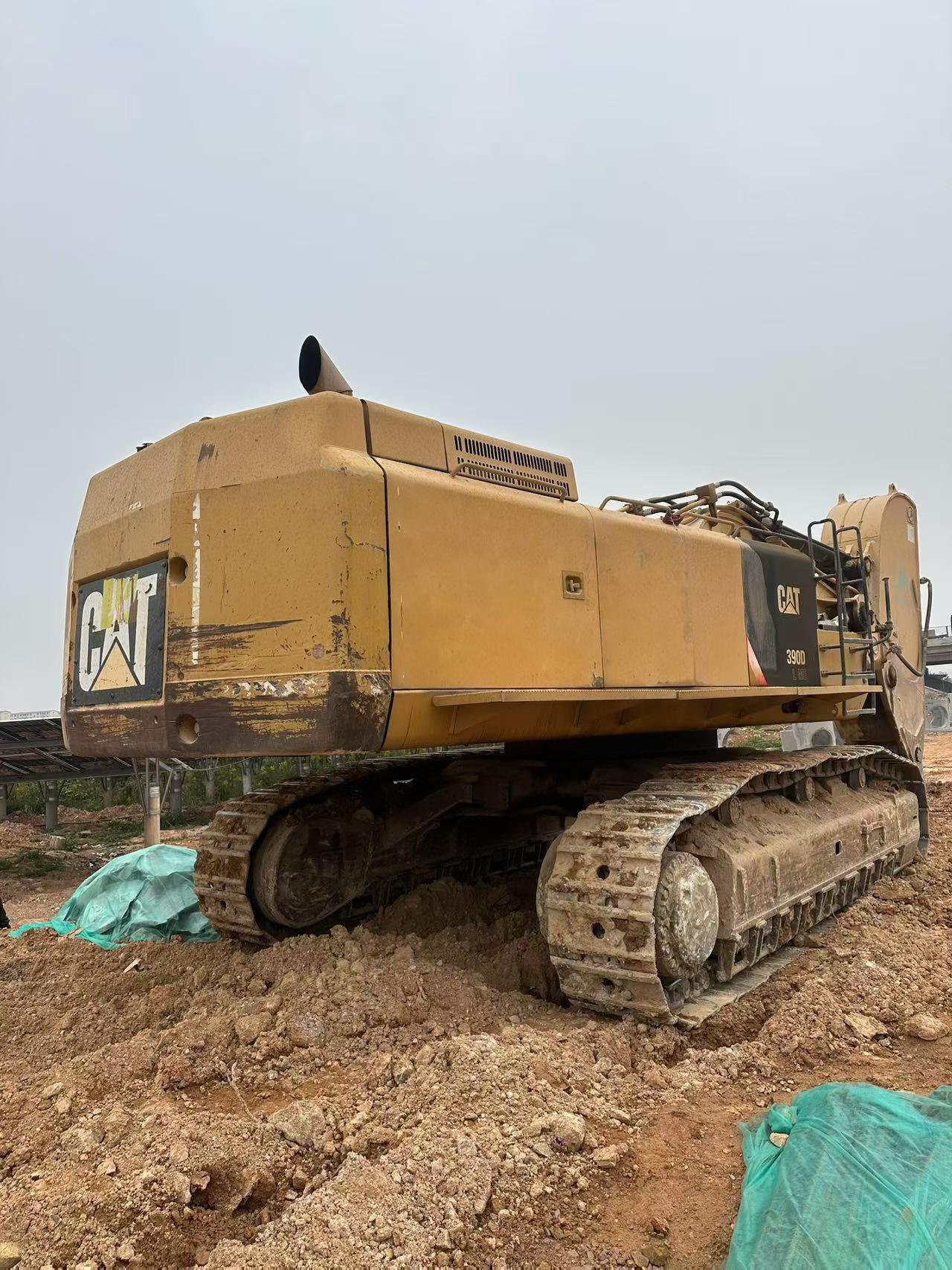 Acheter Pelle Caterpillar 390DL d'occasion / 2