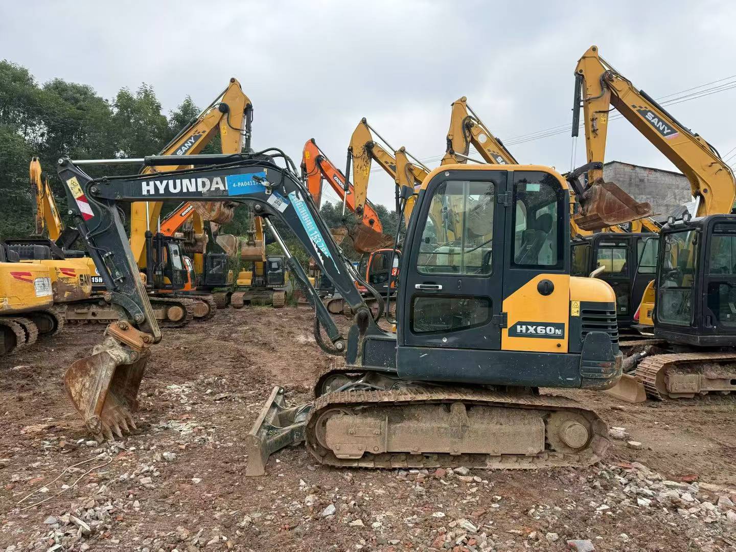 Buy Hyundai HX60 Used Excavator / 4 Buy Hyundai HX60 Used Excavator / 4