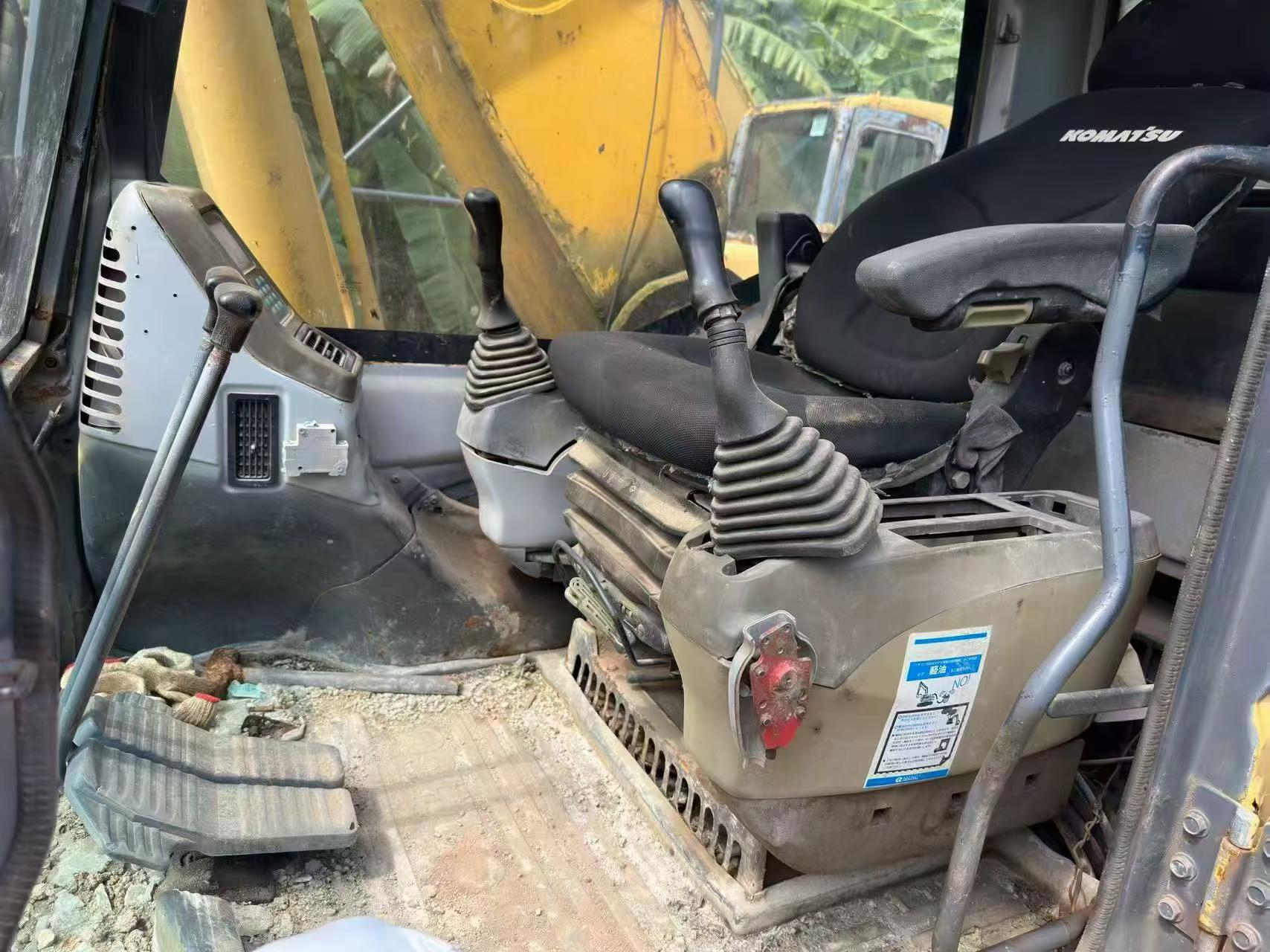 Buy Komatsu PC200-7 Used Excavator / 8 Buy Komatsu PC200-7 Used Excavator / 8