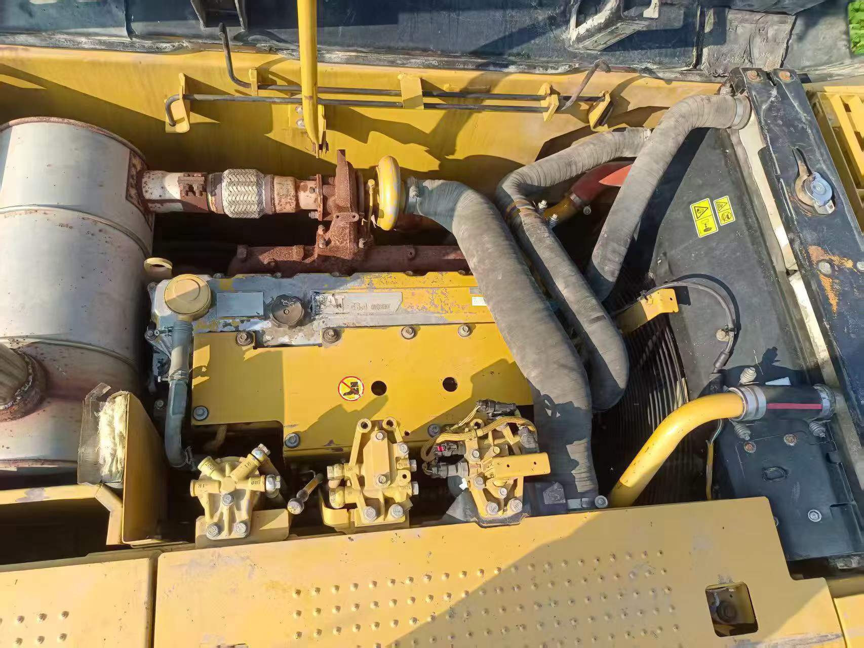 Buy Caterpillar 323 Used Excavator / 6 Buy Caterpillar 323 Used Excavator / 6