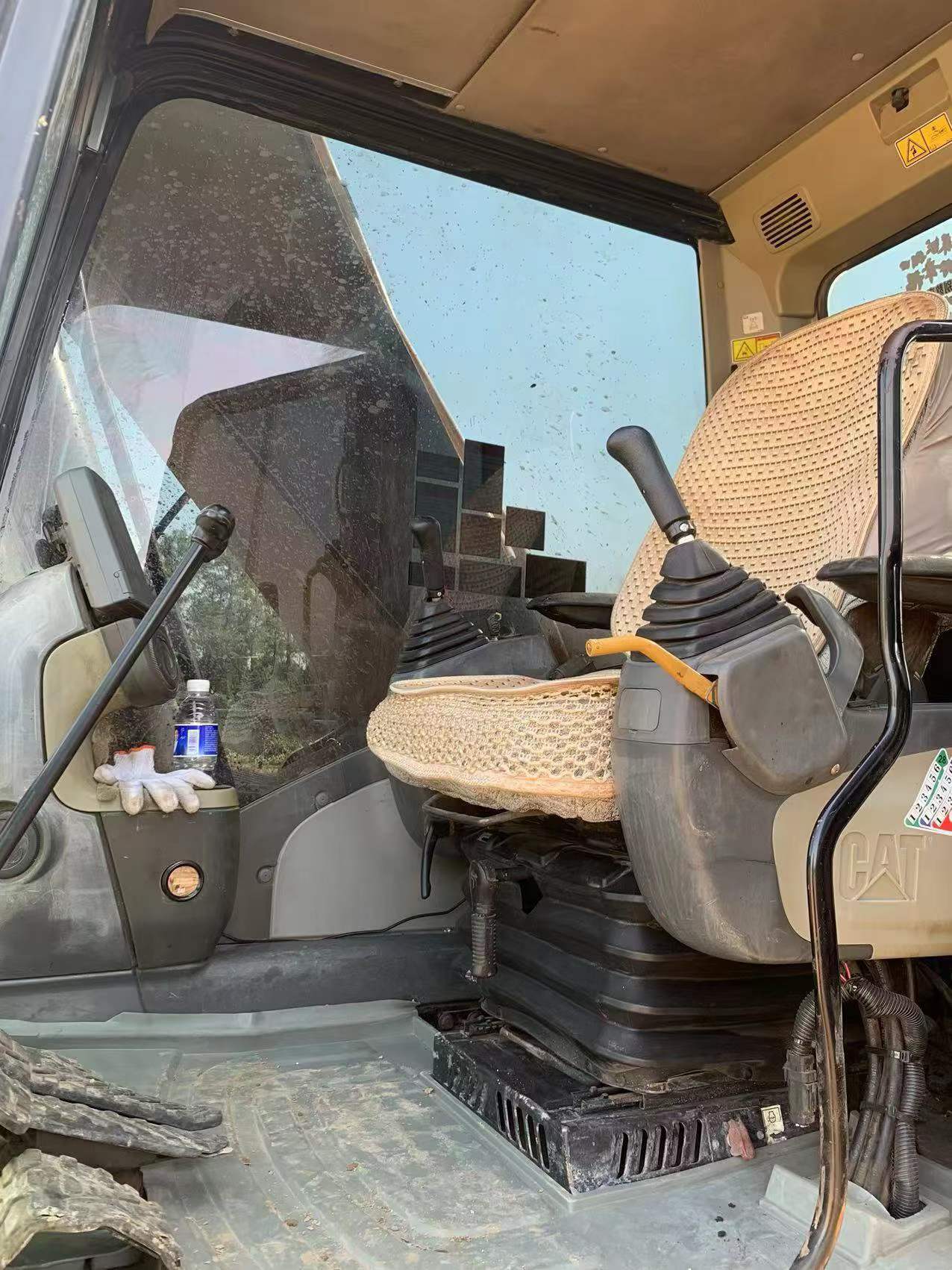 Buy Caterpillar 320D Used Excavator / 5
