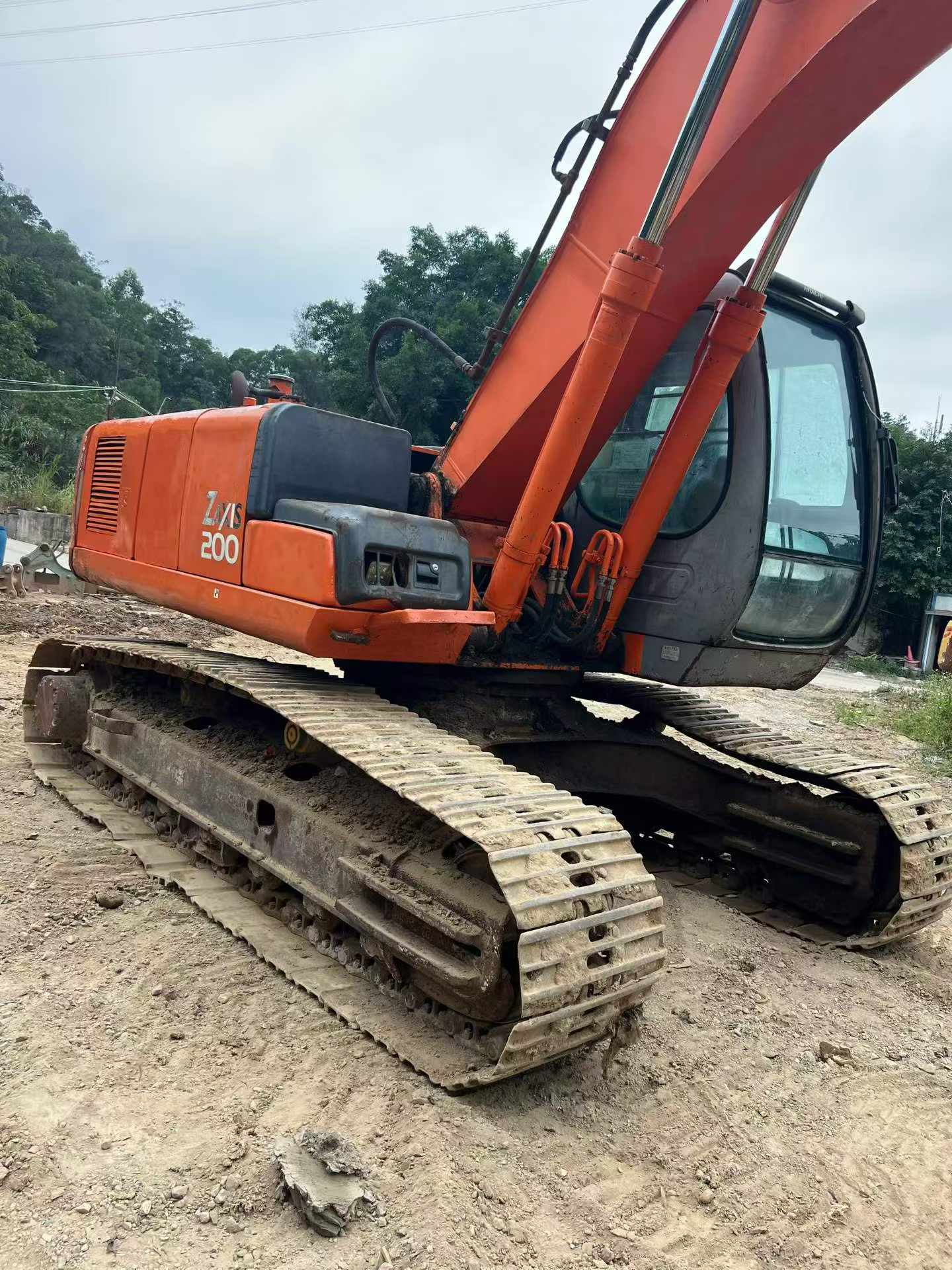 Buy Hitachi ZX200-6 Used Excavator / 3 Buy Hitachi ZX200-6 Used Excavator / 3