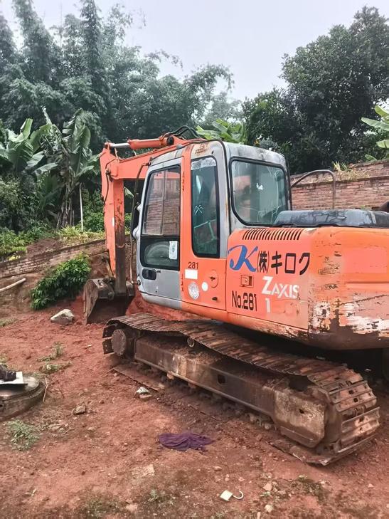 Buy Hitachi EX120 Used Excavator / 1
