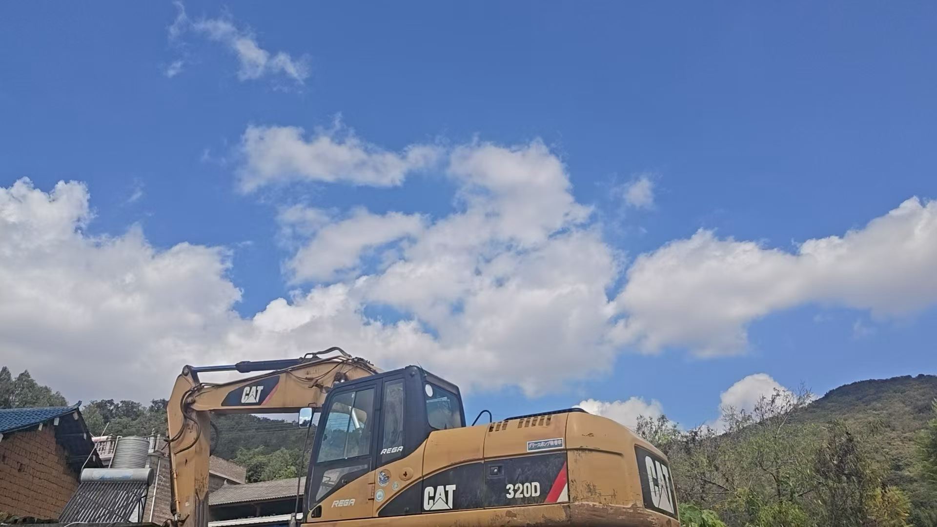 Buy Caterpillar 320D Used Excavator / 9