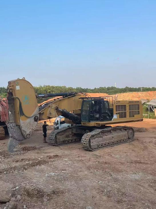 Buy Caterpillar 390DL Used Excavator / 1