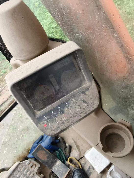 Buy Hitachi EX240-3 Used Excavator / 1