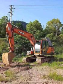Buy Doosan DH150-7 Used Excavator / 5 Buy Doosan DH150-7 Used Excavator / 5