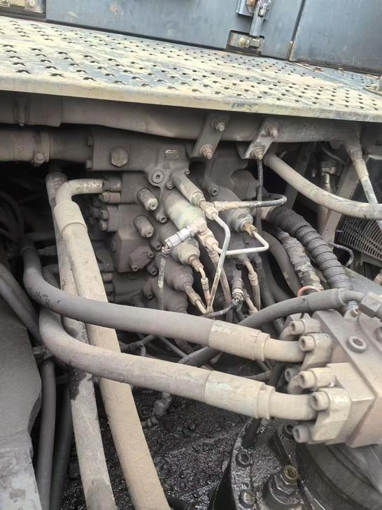 Buy Doosan DH420 Used Excavator / 1